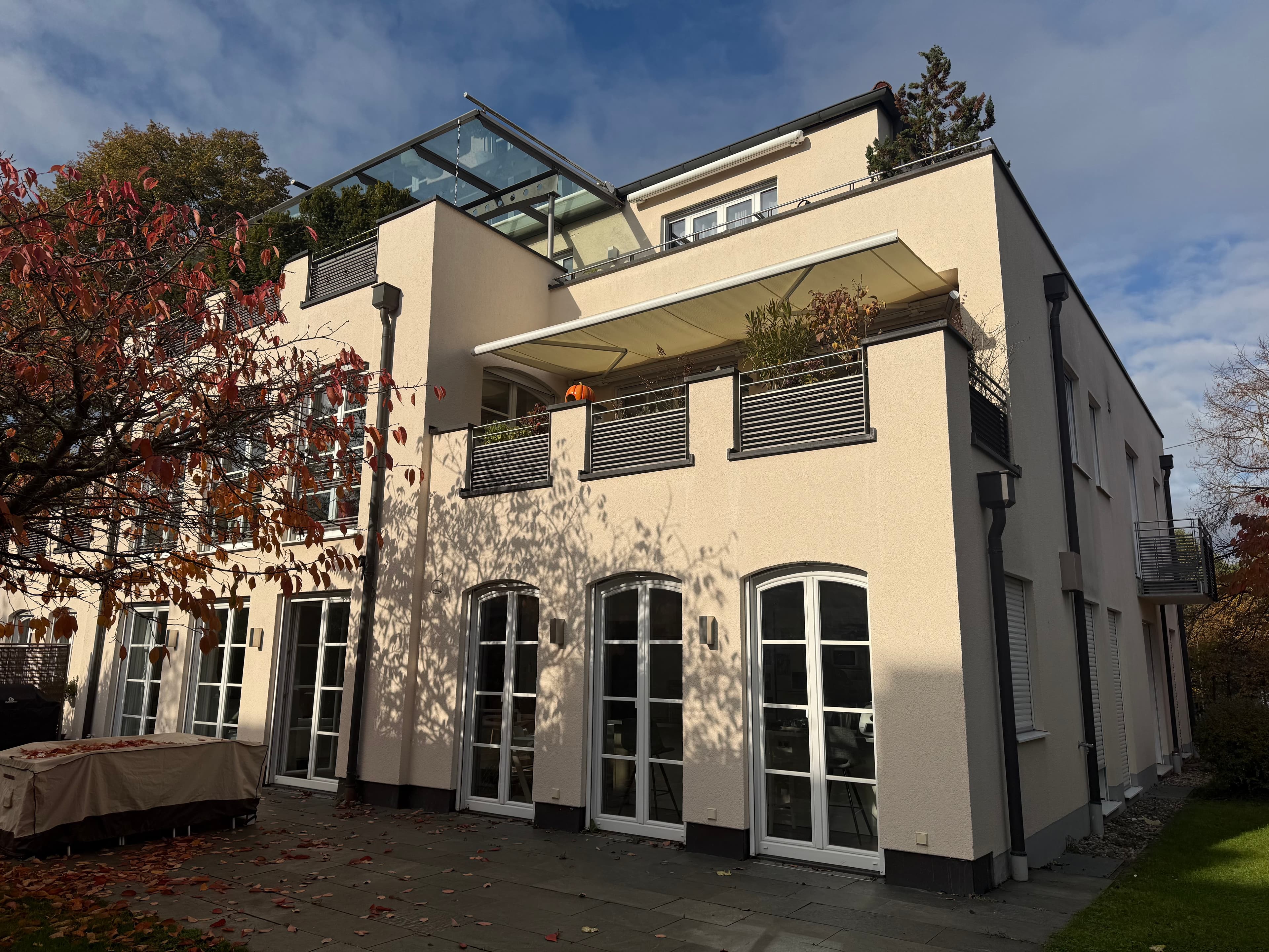 Zauberhafte 2-Zimmer-Wohnung mit Balkon in Obermenzing