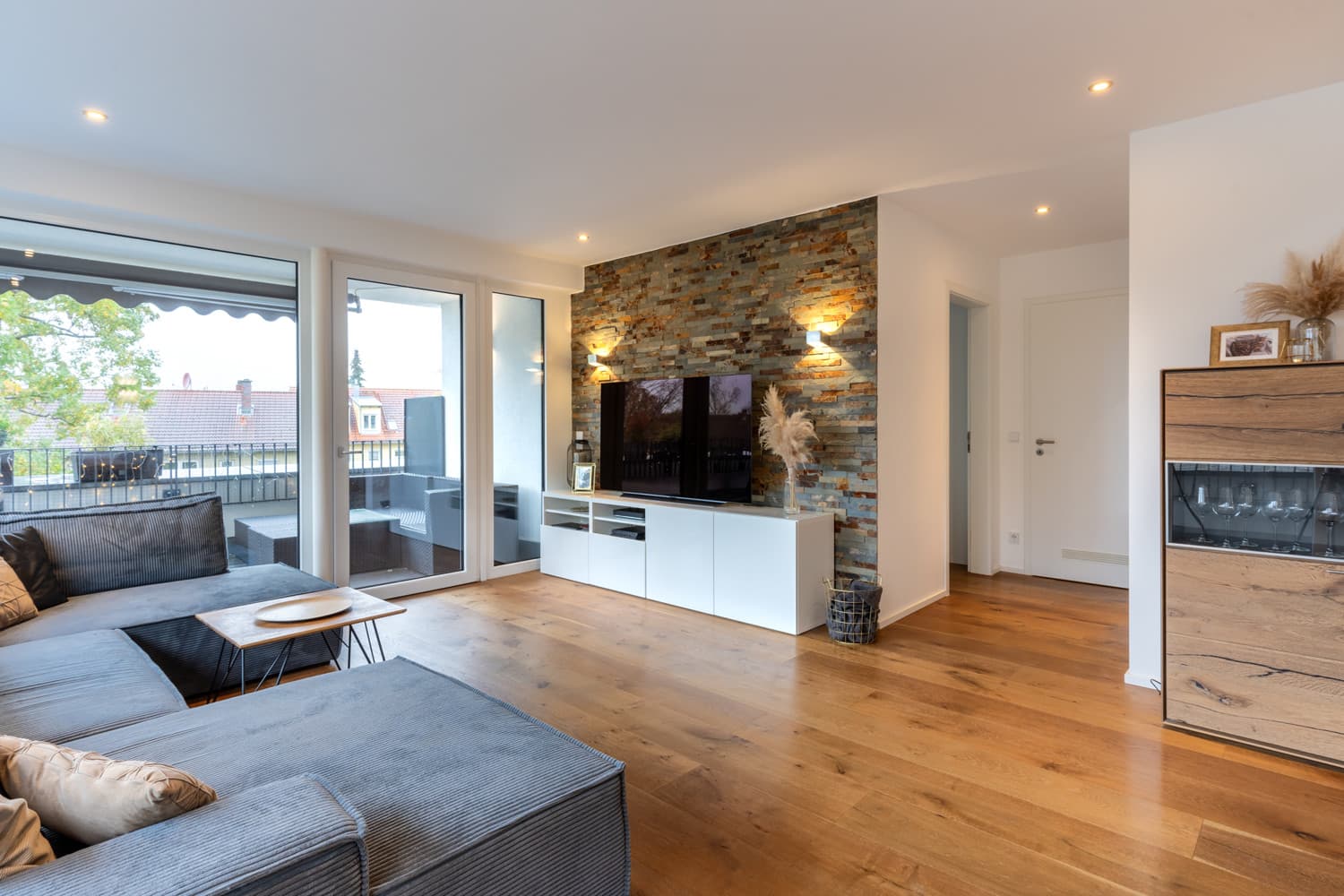 *Moderne Penthousewohnung* 3 Zimmer mit großer Dachterrasse